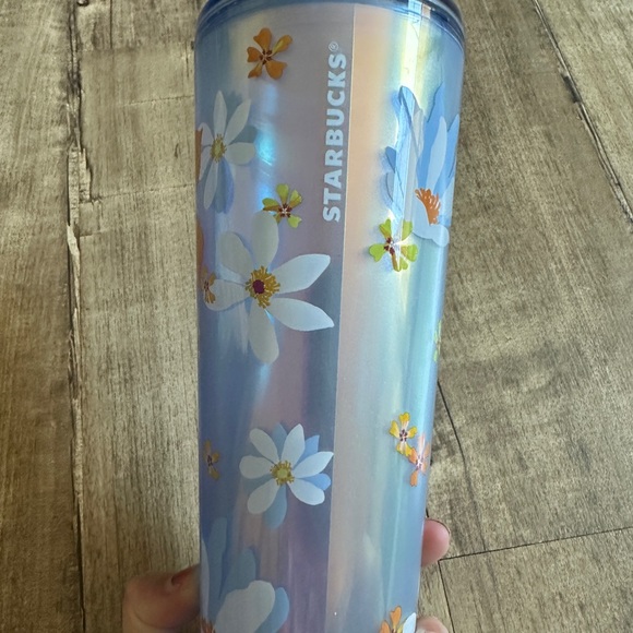 Starbucks 32oz tumblers lot of two, yellow floral and holiday floral. Perfect - Picture 3 of 10